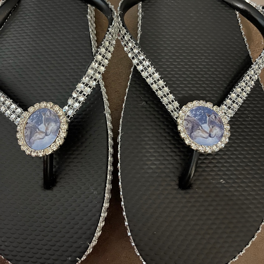 Wolf Flip Flops